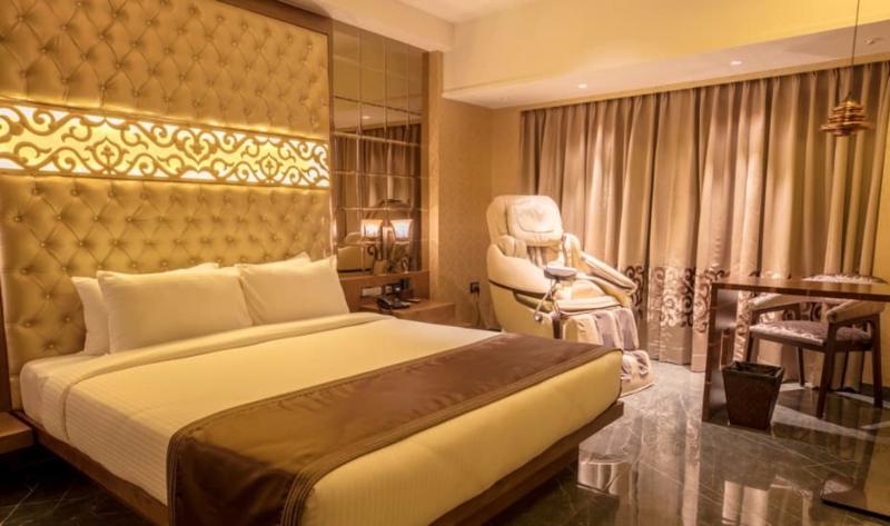 Hotel Peninsula Redpine Мумбаи Экстерьер фото