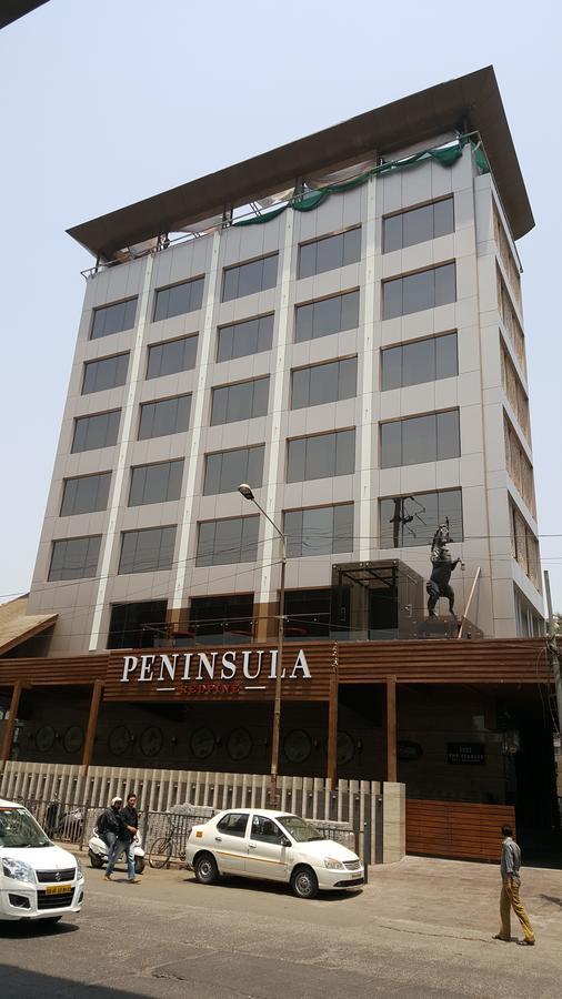 Hotel Peninsula Redpine Мумбаи Экстерьер фото