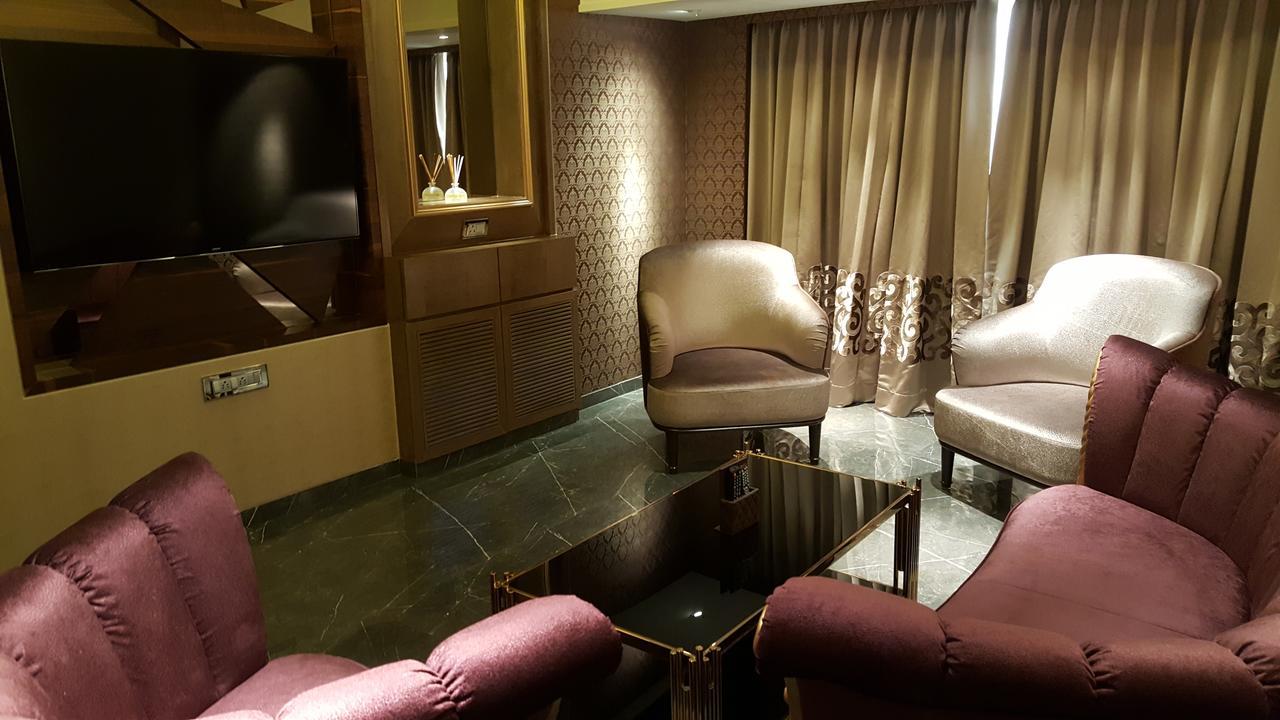 Hotel Peninsula Redpine Мумбаи Экстерьер фото
