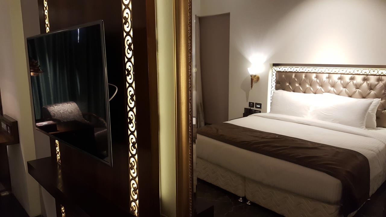 Hotel Peninsula Redpine Мумбаи Экстерьер фото